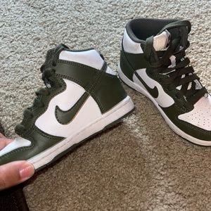 NIKE DUNKS (Army Green & White) KIDS